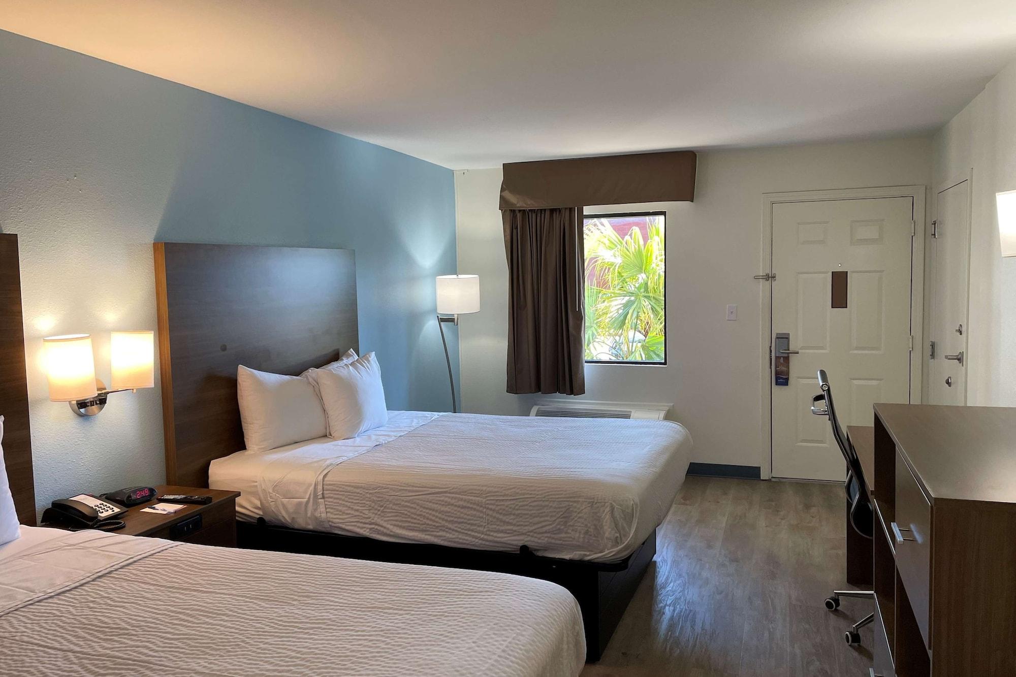 Baymont By Wyndham Biloxi - Ocean Springs Motel Bagian luar foto