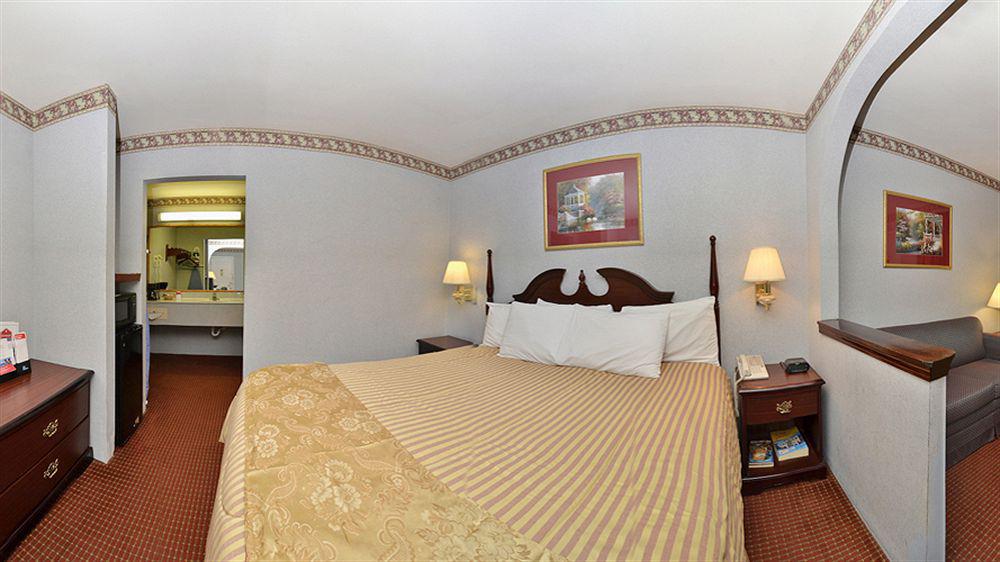 Baymont By Wyndham Biloxi - Ocean Springs Motel Bagian luar foto