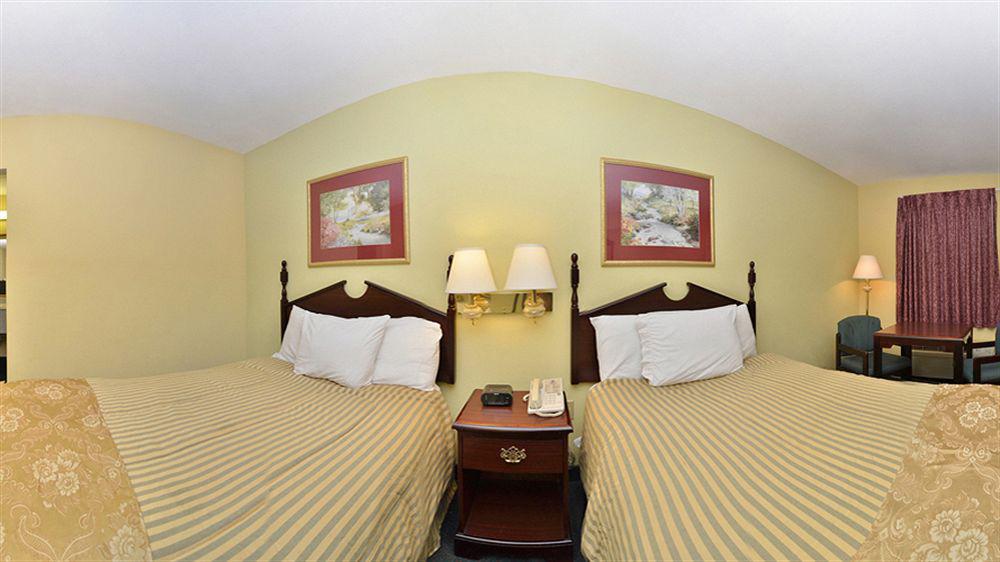 Baymont By Wyndham Biloxi - Ocean Springs Motel Bagian luar foto
